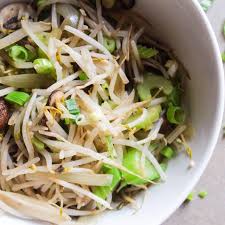 Bean Sprouts Stir Fry Chow Mein Recipe Yummly Chow Mein Recipe Bean Sprout Recipes Recipes Using Beans