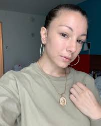 98 days no drinking. Yesterday I ended a 21 year relationship and feel like  having a drink Show me your support please 🙏