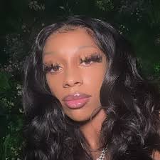 Jayla Lyons (@jayla.lyons.98) • Facebook