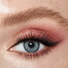 How to apply eyeshadow perfectly comes with a little time and patience which when achieved it becomes very easy. How To Put Eyeshadow Perfectly Is There A Step By Step Tutorial Quora