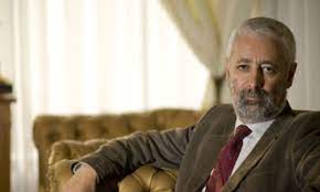 The independent candidate wants to end. Sampaio Da Novoa Sera Proximo Doutor Honoris Causa Da Universidade Do Algarve