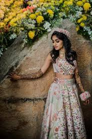 An Elegant Hyderabad Wedding With Stunning Decor And Perfectly Coordinated Bride Groom Indian Wedding Gowns Indian Wedding Outfits Groom Outfit