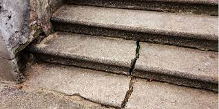 Epoxy repair mortar is by far the best way to repair worn concrete as it is actually even stronger than the original concrete. Toronto Concrete Step Repair How It S Done
