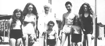 I produce movies, laugh way too much. The Avvocato Agnelli S Family