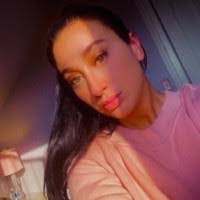 Jaclyn Sutton's Instagram, Twitter & Facebook