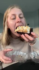 Trying Natalie Ludwig's Favorite Brownie