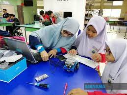 Cabaran menghasilkan pemimpin masa depan. Tinta Minda Bernama Cabaran Kebolehpasaran Graduan Pasca Covid 19