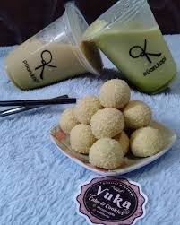 Mulai dari klepon ubi ungu, klepon kentang, klepon singkong, klepon labu kuning, dan masih banyak lagi. Yulistia Eka Bismillah Judulnya Klepon Cookies Ketemu Kopi Klepon Perpaduan Yang Tepat Antara Makan Klepon Cookies Minumnya Kopi Klepon Klepon Cookies Ini Isinya Unti Kelapa