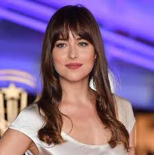 A subreddit is dedicated fifty shades of grey's 24 year old star star dakota johnson. Dakota Johnson Vergleichen Sie Die Korpergrosse Das Korpergewicht Die Korpermasse Mit Anderen Beruhmtheiten Stellameus