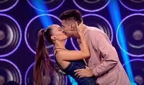 Холостячка ксения мишина застала врасплох своего избранника александра эллерта разговорами о свадьбе. Bct9rh3jdujiom