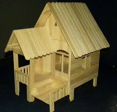 Kerajinan tangan dari stik es krim sarungpreneur ternyata stik es krim dapat dimanfaatkan sebagai bahan untuk membuat kerajinan tangan loh seperti membentuk keranjang buah tempat tisu rumah rumahan tempat pensil atau pulpen. 6 Contoh Cara Membuat Kerajinan Tangan Dari Stik Es Krim Rekreartive