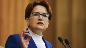 Meral akşener kimdir, hayatı ve biyografisi. Meral Aksener Den Adaylik Aciklamasi Turkiye Nin Gelecegini Kendi Nefsim Icin Zora Sokmayacagim