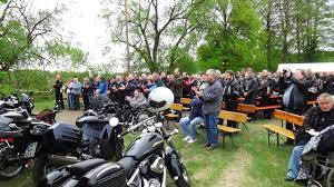 Emotionen, Biker, Freiheit: Hütten feiert größten Motorrad-Gottesdienst  Nordbayerns | OberpfalzECHO