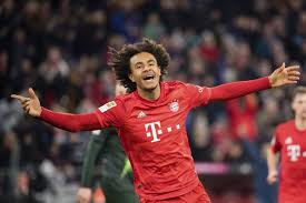 Il centravanti olandese rientrerà al bayern monaco dopo il trenta giugno, ma. Bundesliga Bayern Munich 2 0 Wolfsburg Super Sub Joshua Zirkzee Strikes Again
