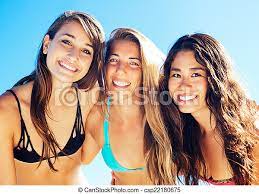 Grupo Biquinis Meninas Bonito Amigos Melhor Verao Lifestyle Grupo Meninas Praia Amigos Divertimento Tendo Canstock