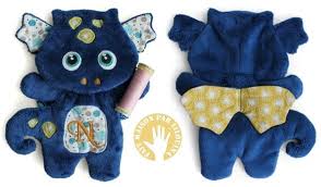 Doudou Plat Hakon Le Petit Dragon Fait Maison Par Lilouina En 2020 Doudou Doudou Etiquette Patron Doudou