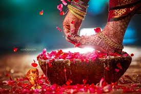 10 Best Wedding Photographers For Your South Indian Wedding Blog Indian Wedding Poses Indian Wedding Photography Couples Indian Wedding Pictures