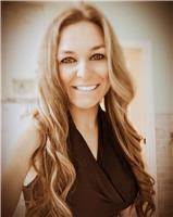 Krista Clayton's Instagram, Twitter & Facebook