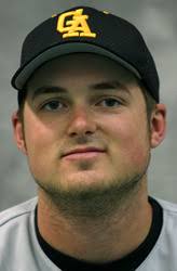 Baseball Clinches MIAC Playoff Berth With Sweep of Carleton