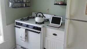 Sunt eligibile în cadrul programului achiziţiile de electrocasnice care au ca rezultat creşterea eficienţei energetice până la. Programul Rabla Pentru Electrocasnice Romanii Vor Primi Vouchere Intre 200 Si 400 Lei Pentru Inlocuirea Echipamentelor Vechi