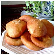Combine ingredients (a) in a mixing bowl and slowly stir in ingredients (b) mixture. Ham Chim Peng å'¸ç…Žé¥¼ And Horse Shoe Fritters é©¬è„š Guai Shu Shu