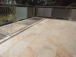 Naturstein Platte Golden Leaf Geflammt Fur Aussen Bodenplatten Terrassen Platten Natursteine