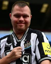 ✍️ Eleven youngsters have put pen to paper