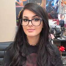 Forbes No 5 Top Gaming Enfluencers Sssniperwolf Https Www Forbes Com Top Influencers 2017 Gaming Sssniperwolf Girls With Glasses Beautiful