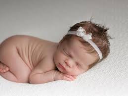 Kalau begitu tunggu apalagi, yuk pilih nama bayi perempuan dari indonesia yang indah, unik dan keren sebagai berikut. Kumpulan Nama Bayi Perempuan Unik Beserta Artinya Indah Dan Mudah Diingat Ragam Bola Com