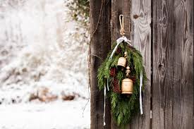 Stringing lights on the house is a holiday classic, but the best outdoor christmas decorating schemes incorporate plenty of natural elements, too. 90 Diy Christmas Decorations Our Favorite Homemade Christmas Decor Ideas Hgtv