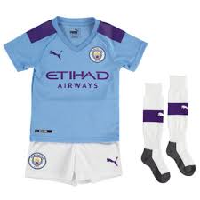 Their away shirt uses alternate colours to provide detail (image: 2019 2020 Manchester City Home Little Boys Mini Kit 75560301 Uksoccershop