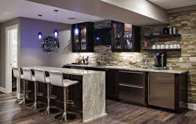 43 Awesome Basement Apartment Ideas You Have To Know Decoomo Com Modern Home Bar Basement Kitchenette Basement Apartment