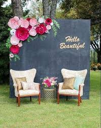 Ahora bien, si tu hijo se decanta por un papel pintado muy llamativo, deberías plantearte colocarlo en una sola pared. Ideas Decoracion Con Flores Gigantes De Papel Foro Organizar Una Boda Bodas Com Mx