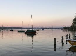 Die wohnung ist in hohenfelde. Feriendomizil Bootswerft Ferienwohnung Direkt Am See Diessen Am Ammersee