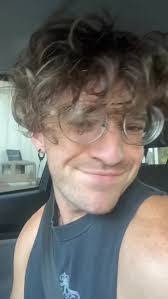 Desmond Daly's Instagram, Twitter & Facebook