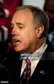 3,579 Answer The Call Photos & High Res Pictures