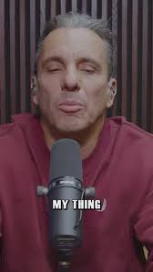 Sebastian Maniscalco agregó una...