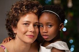 Leandra Leal posta foto com a filha, Júlia, e se declara