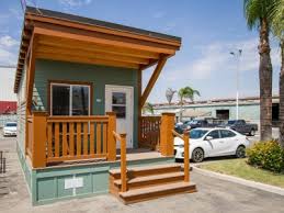 Park model homes from athens park model rvs offer a large variety of floor plans and use the finest materials and craftsmanship available. Park Model Tiny Homes For Sale In Ca Az Nm Or Wa Homes Direct