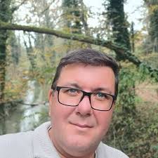 Auch wir haben uns natürlich gefragt wie es aussehen würde, wenn ein leicht  in die Jahre gekommener Patrick Haider mit unserem Team auflaufen würde  😅👇 #agechallenge