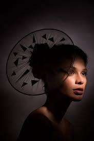 Creative Studio Lighting Using A Grid For Dramatic Effect