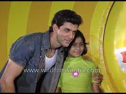Hrithik roshan, ameesha patel, anupam kher, dalip tahil. Hrithik Roshan Meets His Young Fans At Parle G My Dream Come True Contest 2000 Youtube