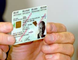 La nouvelle carte d'identité a été lancée lundi 2 août dans toute la france. Carte D Identite Perdue Le Registre National Peut Sauver Vos Vacances
