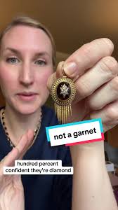 Garnet Jewelry Prague