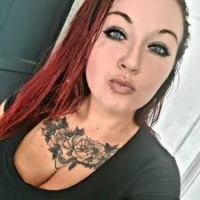 Ashley Sivertsen's Instagram, Twitter & Facebook