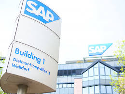 Der softwarekonzern sap hat deutlich über den analystenerwartungen liegende zahlen für das zweite quartal veröffentlicht und seine im april gesenkte prognose für 2020 bestätigt. Get Sap Aktie Background All News