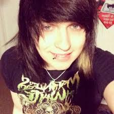 Drake Christopher Henning In A Miw Shirt With Images Long Hair Styles Hair Styles Drake