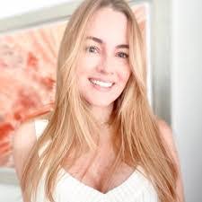 Natalia Romo's Instagram, Twitter & Facebook