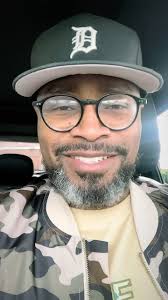 STOP PLAYING!! #EveryManDeservesAnOvation