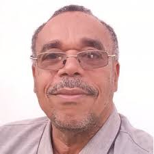 GAZETI LA DAR KOMEDI:JOHARI AGOMA KUZUNGUMZIA AFYA YA RAY, PASCHAL CASSIAN  WA BSS KORTINI KWA UTAPELI...http://www.kingkif.blogspot.com/